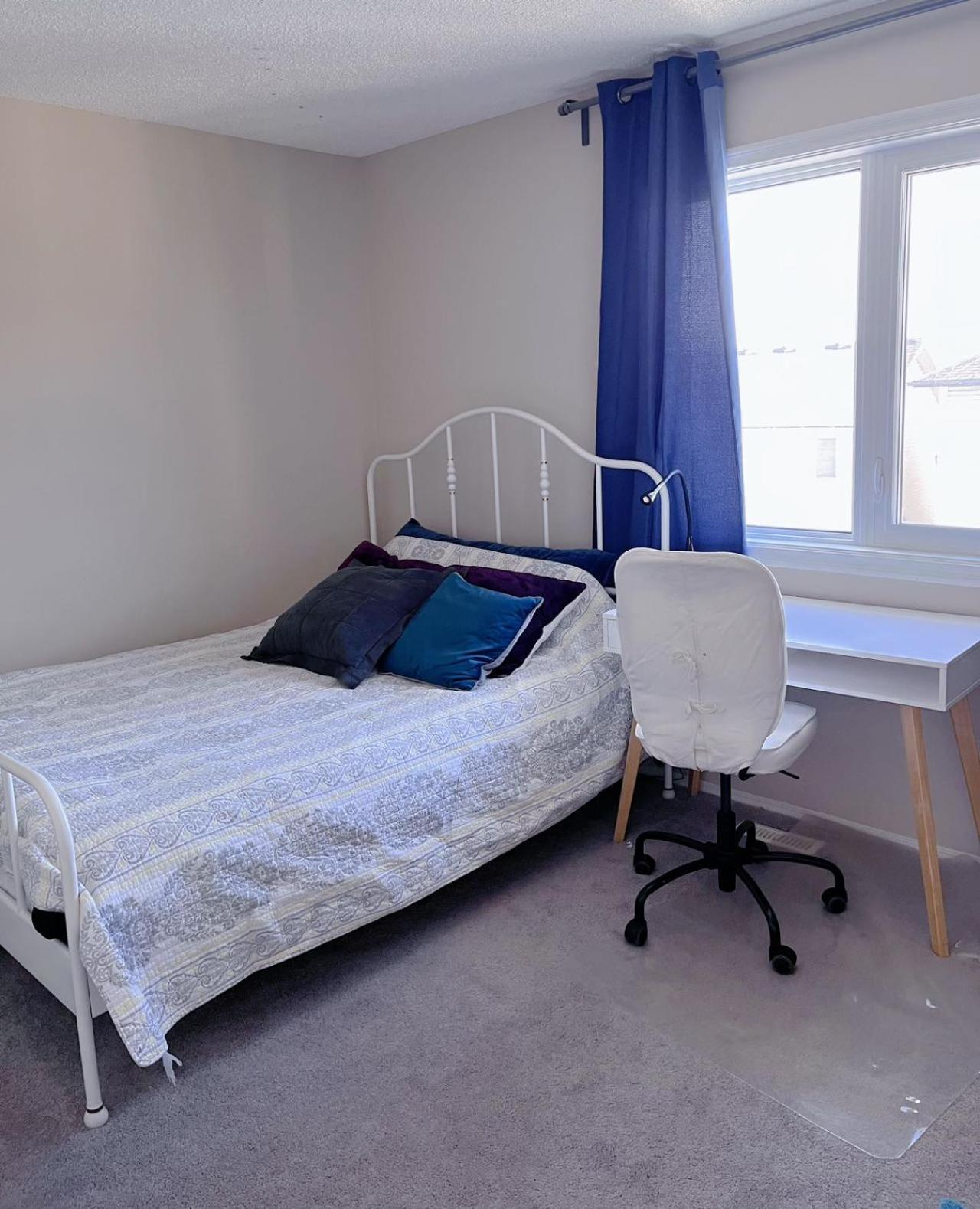 Best Garden House&3 Mins Bus Station Close C-Train&Free Parking YYC Quarto foto